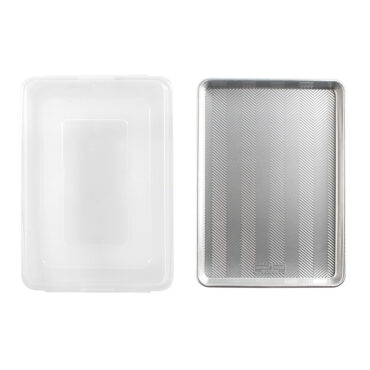 Nordic Ware Prism aluminum big batch pan with fitted lid, rectangular deep roasting pan in natural silver finish