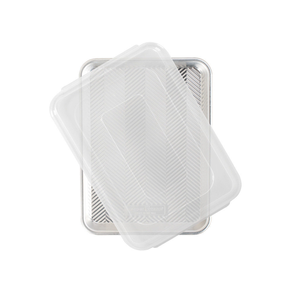 Prism Quarter Sheet Pan with Lid View 1