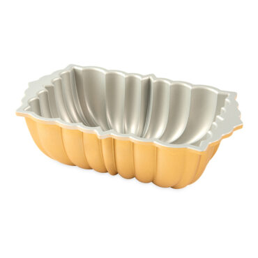 fluted loaf pan interior