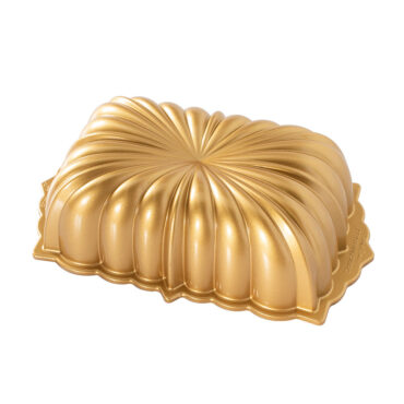 fluted loaf pan exterior
