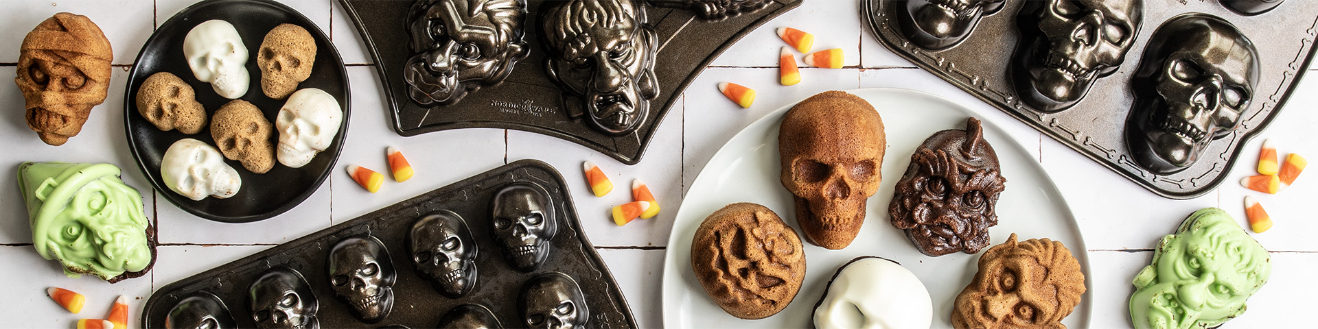 Group image of Halloween cakes and pans