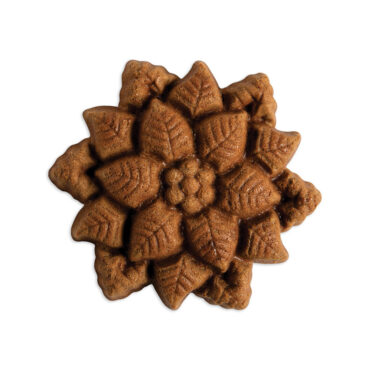 nordic ware poinsettia pull apart cake with intricate leaf design