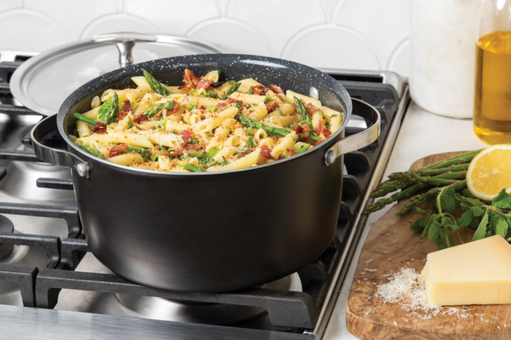 How to Use a Dutch Oven: 9 Cooking and Baking Ideas for a 6 Quart Dutch Oven